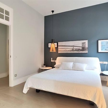 Suite De Lujo Frente Al Mercado Colon. Only Adults Валенсия Екстериор снимка